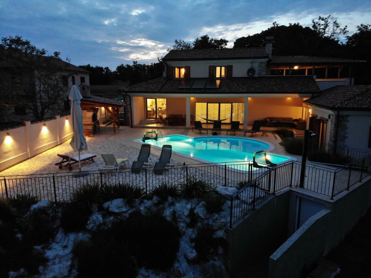 Villa Arton Heated Swimming-Pool Žminj Esterno foto
