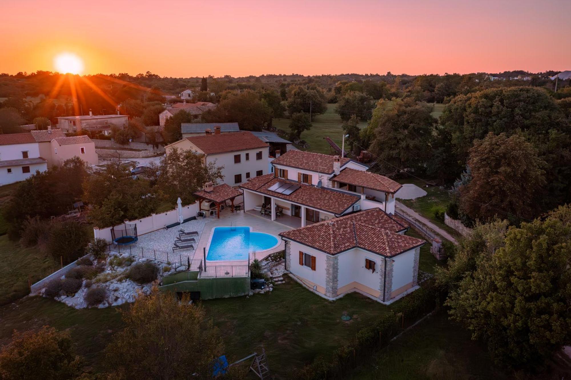 Villa Arton Heated Swimming-Pool Žminj Esterno foto