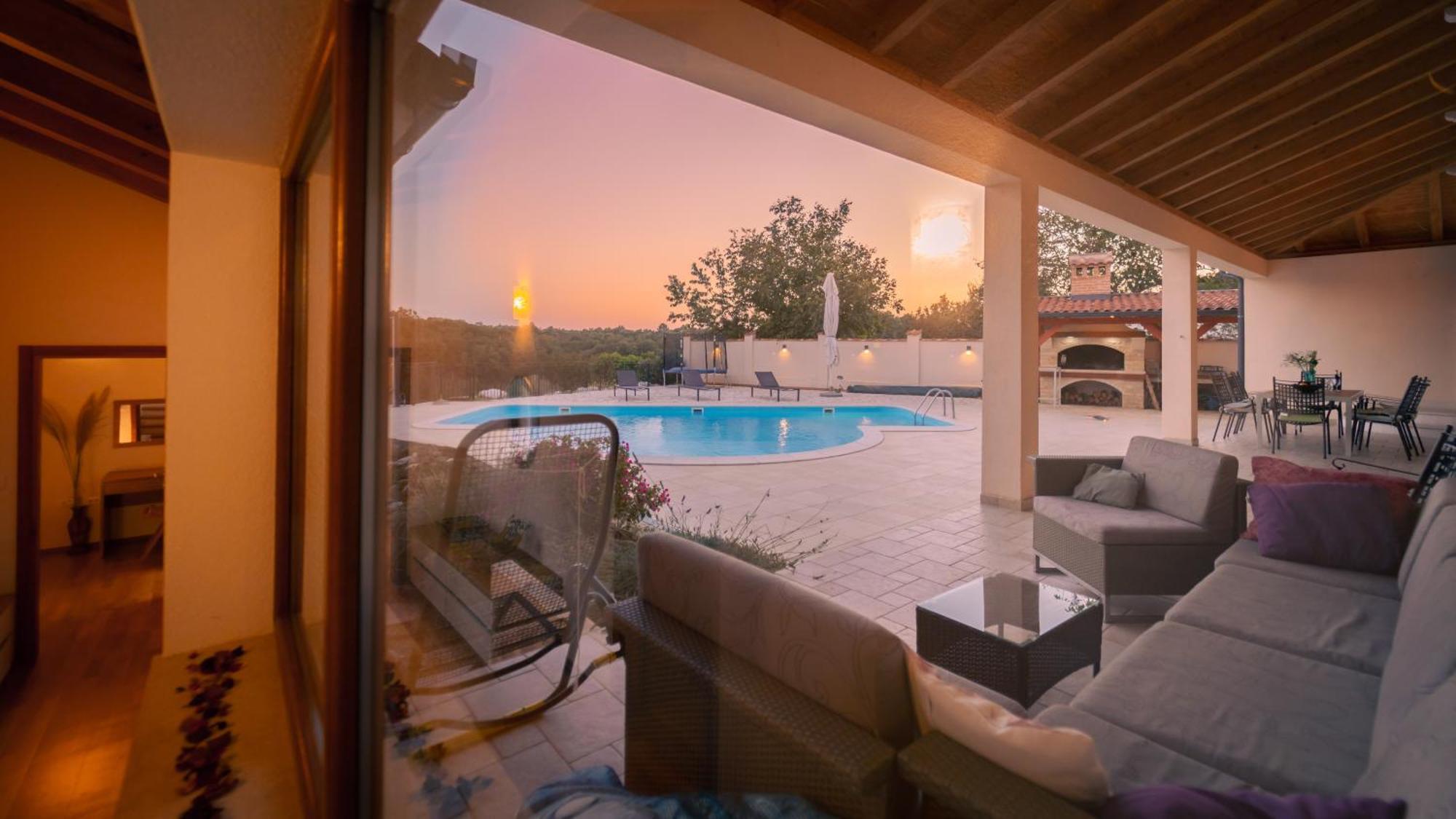 Villa Arton Heated Swimming-Pool Žminj Esterno foto